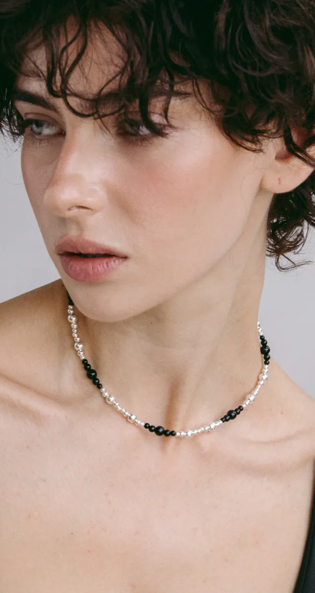 Ланцюжок "Black beads" – обкладинка - купуйте на Chuttyevo!